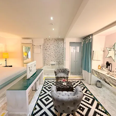 Marge Adult Only 12 Otel Çeşme
