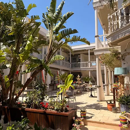 Marge Adult Only 12 Otel Çeşme